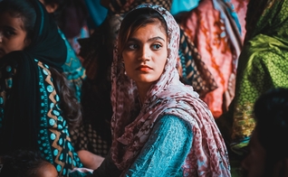 Mulher no Paquistão. (Foto: Imagem ilustrativa/Unsplash/R.D. Smith).