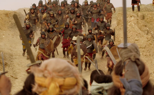 Hebreus e amalequitas se enfrentam no deserto. (Divulgação/Rede Record)