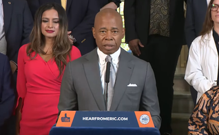 Eric Adams, prefeito da cidade de Nova York. (Foto: Reprodução/YouTube/NYC Mayor's Office)