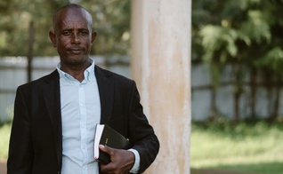 O pastor Yohannes respondeu com amor aos perseguidores da igreja na Etiópia. (Foto: Portas Abertas)