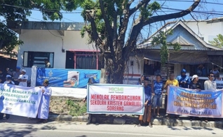 Protesto no local. (Foto: Reprodução/International Christian Concern)
