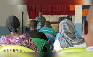 Africanos em igreja. (Foto: Ilustração/Portas Abertas)