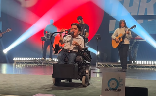 Isaac. (Foto: Reprodução/YouTube/Iceman_Sings)