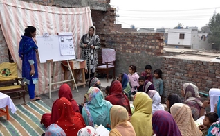 Projeto de alfabetização. (Foto: Reprodução/Bible Society)