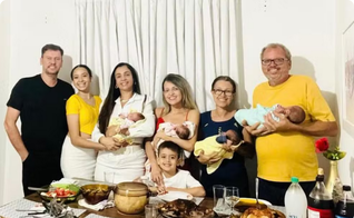 Mãe de quadrigêmeos, Kássia Freitas teve celebração da virada do ano com a família reunida. (Foto: Instagram/Kássia Freitas)