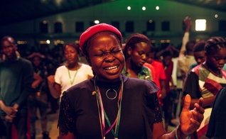 Cristã na Nigéria. (Foto: Imagem ilustrativa/Unsplash/Adedotun Adegborioye).