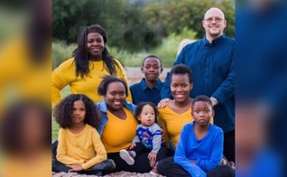 Marsha e sua família. (Foto: Reprodução/Facebook/Marsha Weigum)