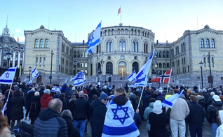 Manifestação cristã pró-Israel em frente ao parlamento norueguês (Foto: International Christian Embassy Jerusalem - ICEJ)