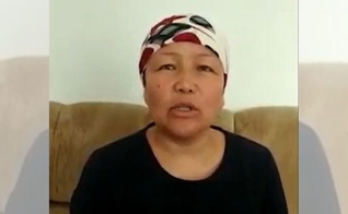 Sayragul Sauytbay. (Captura de tela: YouTube/Gesellschaft für bedrohte Völker)