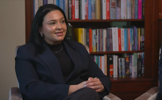 Mariam Atya deixou o islamismo e hoje serve a Jesus. (Captura de tela/YouTube/Hour of Power Nederland)