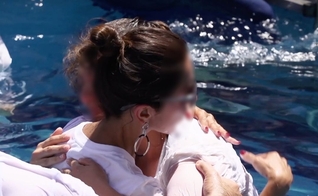 Mulher é batizada no Irã. (Foto: Elam Ministries)