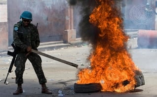 O Haiti vive uma onda de violência e controle de gangues. (Foto: Imagem ilustrativa/UN Photos/Logan Abassi).