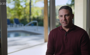 Josh Tims teve sua vida transformada por Deus. (Foto: Reprodução/YouTube/The 700 Club).