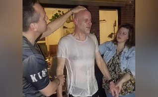 Ad Verheul batizou seu melhor amigo na Holanda. (Foto: Revive).