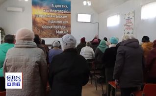 A Igreja Antonivka cresceu em meio a guerra. (Foto: Reprodução/CBN News).