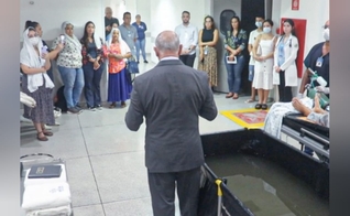 O idoso de 79 anos pediu para ser batizado antes de falecer. (Foto: Divulgação/Santa Casa).