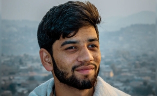 Jovem paquistanês. (Foto: Ilustração/Unsplash/Assad Tanoli)