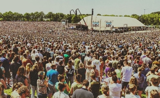 Conferência de Pentecostes Opwekking reuniu uma multidão. (Foto: Instagram/Youth.Opwekking).