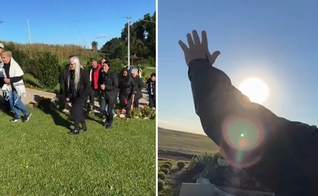 Cristãos no monte de oração em Faxinal do Soturno, RS. (Foto: Joel Engel/Instagram)