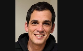 Dolev Yehud, um dos reféns mantido pelo Hamas, cujo corpo foi encontrado e identificado no Kibutz Nir Oz. (Foto: Fórum de Reféns e Famílias Desaparecidas)