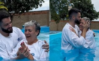 Allan Machado se emocionou ao batizar a própria mãe. (Foto: Instagram/Allan Machado).