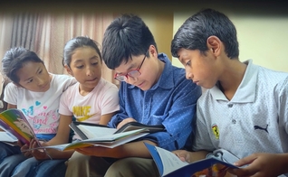 Jhosep ensinando a Bíblia. (Foto: Reprodução/Notícias Adventistas/Comunicações MPCS)