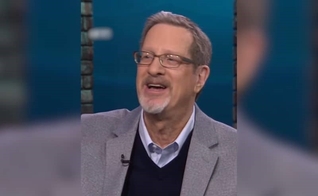 Lee Strobel, ex-ateu e escritor cristão. (Captura de tela/Instagram/ takeawaysontbn)