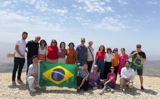 Médicos voluntários brasileiros foram ao Líbano atender refugiados que vivem na fronteira com a Síria. (Foto: AMA).