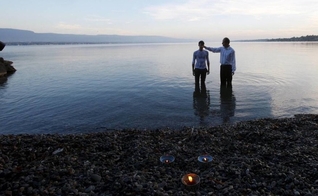 Batismos são proibidos no Lago de Genebra. (Foto: Réseau Évangélique Suisse).
