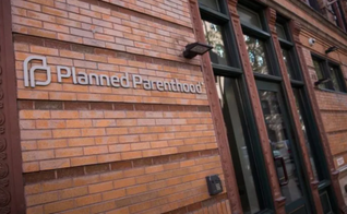 Fachada do Manhattan Health Center, clínica da Planned Parenthood em Nova York. (Foto: Planned Parenthood)