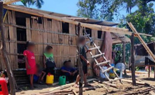 Cristãos locais construíram um abrigo temporário para a família de Ha no Vietnã. (Foto: Portas Abertas).