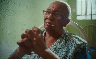 Anunciada da Silva. (Foto: Reprodução/YouTube/Poder de Deus).