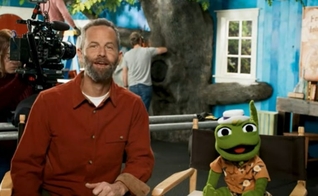 Kirk Cameron em um trailer do projeto. (Foto: Reprodução/Adventures with Iggy and Mr. Kirk)