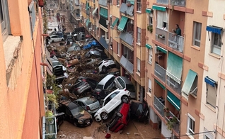 Enchentes são consideradas as piores do século. (Foto: X/inmuxii)
