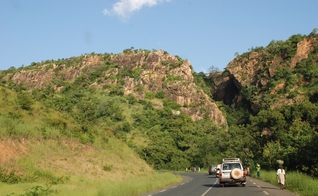 Estrada em Benin. (Foto: Imagem ilustrativa/Wikimedia Commons/Martin Wegmann).