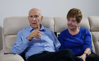 Philip e sua esposa. (Foto: Reprodução/YouTube/Christian Concern).