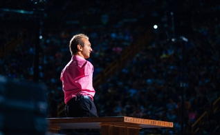 Nick Vujicic. (Foto: Reprodução/Facebook/Nick Vujicic)