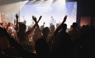 Há 10 dias, a Zion Church Lisboa vive um despertar. (Foto: Instagram/Zion Lisboa).
