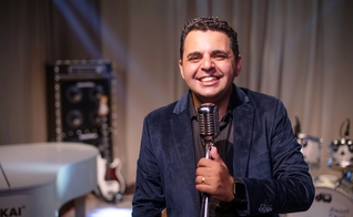 Felipe Farkas foi curado por Deus. (Foto: Facebook/Felipe Farkas).