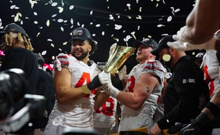 Atletas após a vitória. (Foto: Reprodução/Instagram/Ohio State Buckeyes)