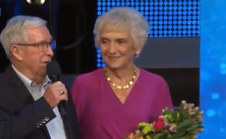 Lucy Pat Curl e seu marido, pastor Bill Curl. (Captura de tela/WESH 2 News)