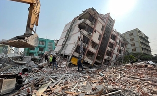 Parceiros locais da Portas Abertas estão mobilizados para o socorro das vítimas dos terremotos em Mianmar (Foto: Jiang Chao/Xinhua/Alamy Live News).