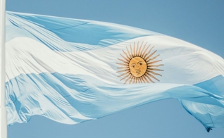 Bandeira do país. (Foto: Unsplash/Angelica Reyes)