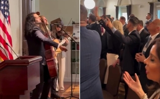 Pastores e cantores se uniram em um momento de adoração. (Foto: Reprodução/Instagram/Chris Tomlin).