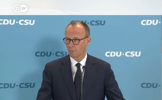 Friedrich Merz discursa após vitória nas eleições alemãs. (Captura de tela/ YouTube/DW News)