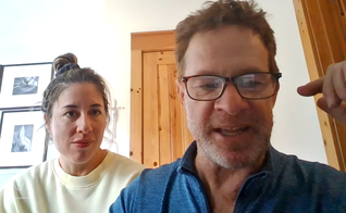 Billy e Isabella. (Foto: Reprodução/YouTube/No Longer Nomads)