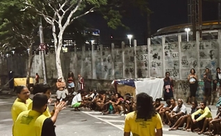O evangelismo de rua. (Foto: Reprodução/Instagram/Cristolândia)
