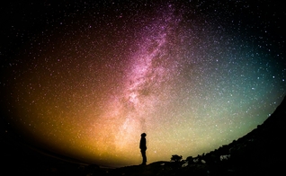 O estudo entrevistou uma amostra representativa de 9.593 adultos nos EUA. (Foto: Unsplash/Greg Rakozy)