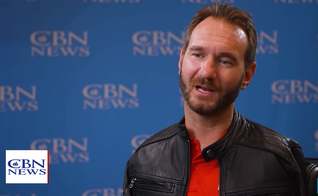 Nick Vujicic. (Foto: Reprodução/YouTube/CBN News)