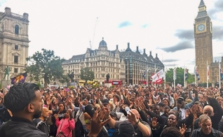 Os cristãos louvaram e clamaram por um despertar no Reino Unido. (Foto: Instagram/Daniel Chand).